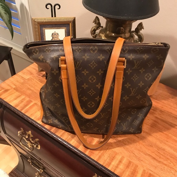 Louis Vuitton Handbags - Louis Vuitton cabas mezzo